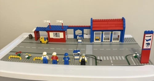LEGO 6393 Big Rig Truck Stop LEGOLAND Town Vintage Incomplete