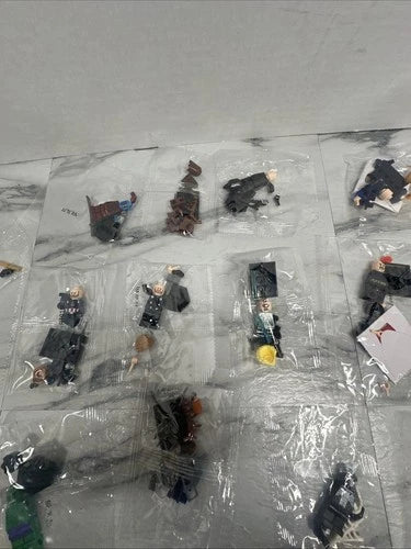 Lot of 26 Miscellaneous Figures Lego Lookalike