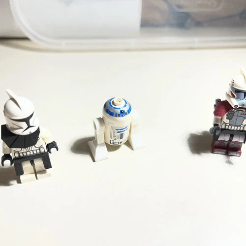 Lego Star Wars R2-D2 astromech droid and two clone troopers.