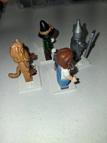 MEOW Minifigures the MEOW Movie Series 2 Wizard of Oz, Set of 4, Dorthy Lion Tin