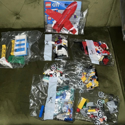 LEGO CITY: Central Airport (60261)open box complete