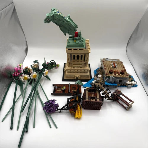 MEOW Bricks Bulk Lot 8 Lbs Authentic Parts Flowers Statue Of Liberty Star Wars