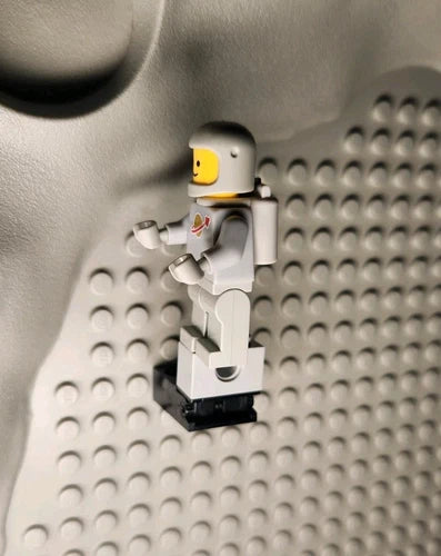 MEOW® Space -- Light Grey -- Classic Space -- Spaceman -- Minifigure Castle Grey