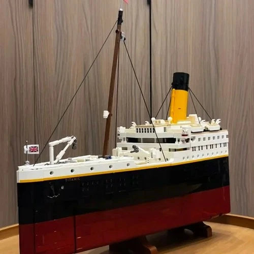 9090PCS Titanic Cruise Boat Ship Model Bricks Building Blocks MOC 10294