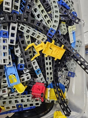 Rokenbok Giant Lot 100s of Parts