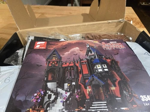 Free Tribe brand Vampire Castle Adventure in Transylvania 36003 3540pcs 14+