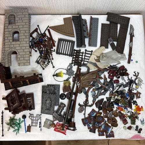 Mega Bloks Dragons Krystal Wars Huge Lot Weapons Shields Figures Accessories Vtg