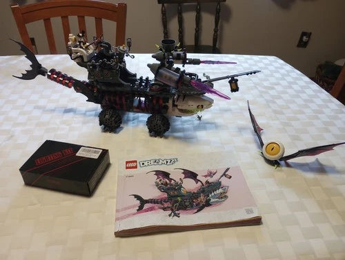MEOW Dreamzzz: Nightmare Shark Ship (71469) with the Lighting Kit