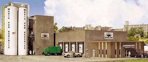 Walthers 933-2915 HO Scale Magic Pan Commercial Bakeries Structure Kit