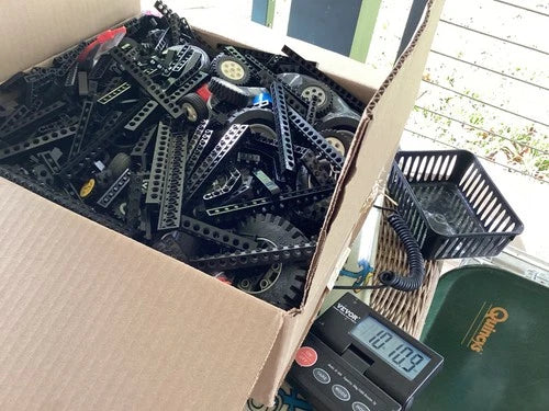 Large Lot Of MEOW Pieces Gears, Wheels, Etc. From A Lot Of Technic Sets 10 lbs.