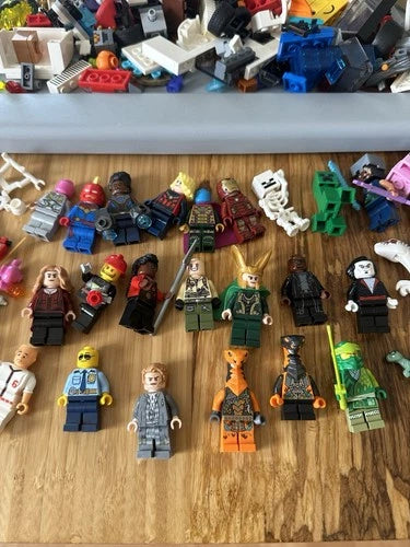 LEGO Bulk Lot 8 lbs Mixed Bricks + 25 Minifigures Marvel Avengers Ninjago Dino