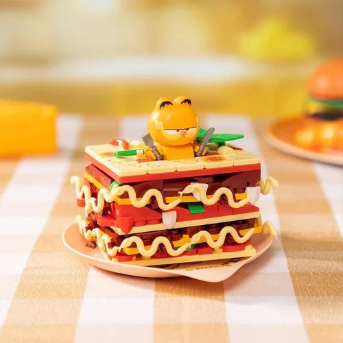 Pantasy Garfield Foodie Series Complete 4-Set Brick Set Collection – 689 Pieces
