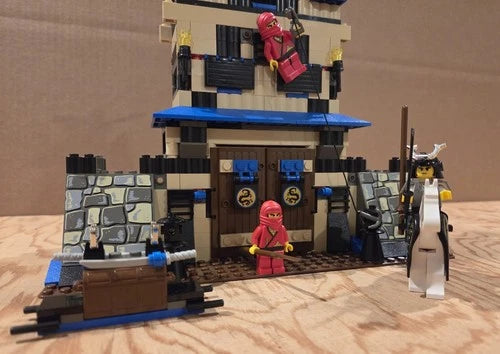 LEGO set 3053, Castle Ninja Emperor's Stronghold, USED