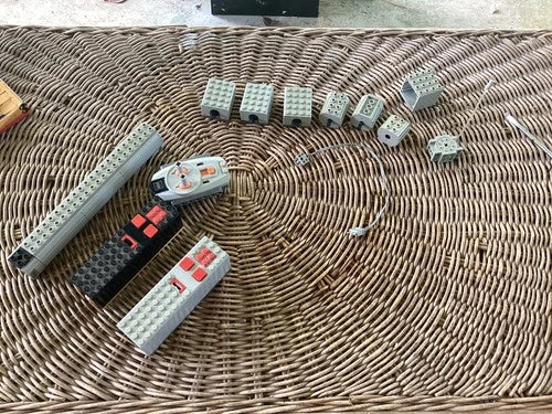 Large Lot Of MEOW Pieces Gears, Wheels, Etc. From A Lot Of Technic Sets 10 lbs.