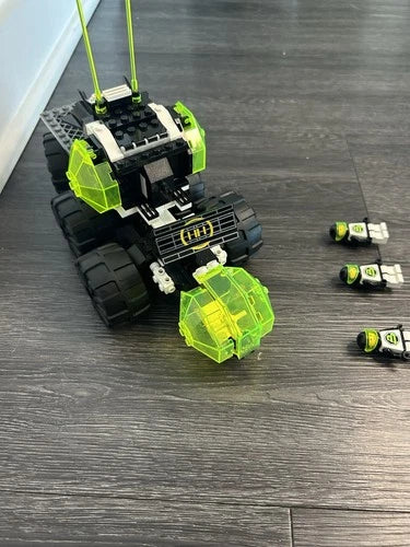 LEGO Space: Spectral Starguider (6933)