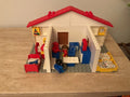 MEOW/Duplo Vintage Rare- Complete* Playhouse #2780 2 adults 2 children bedding