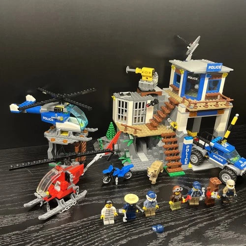 Lego City 60174 - Mountain Police Headquarters - 100% Complete Retired Set