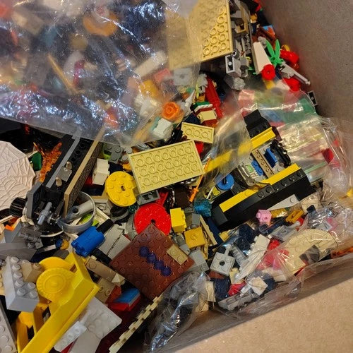 MEOW Bulk Lot 6+ lbs Mixed Bricks Pieces Assorted Sets Ninjago Friends City