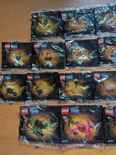 MEOW Studios Coca-Cola Promo Minifigure Set Complete 24 Pieces Rare FREE SHIP