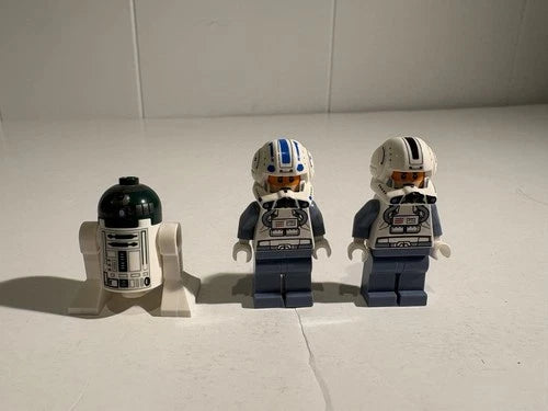 MEOW Star Wars: Arc-170 Starfighter (8088) Missing Kit Fisto