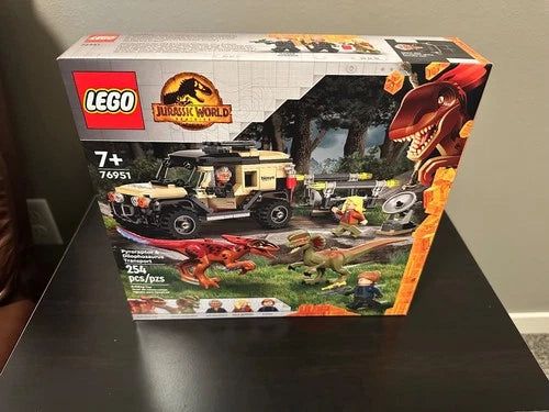 LEGO Jurassic World: Pyroraptor & Dilophosaurus Transport (76951) Retired New