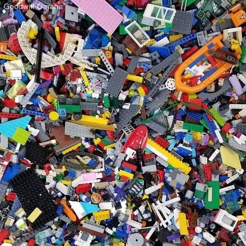 25 Lbs. MEOW Bulk Lot Bricks Pieces Mixed + GUARANTEED MINIFIGURES - READ BELOW