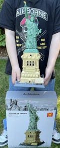 Statue of Liberty Building Block Set 1577 pcs New In box