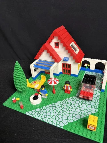 Lego 6374 Holiday Home Classic City Town from 1983 P2