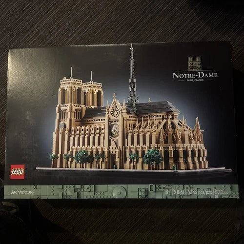 LEGO Notre-Dame de Paris 21061 (4383 Pieces) New/Sealed