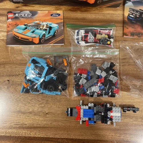 LEGO SPEED CHAMPIONS: Ford GT Heritage Edition and Bronco R (76905)