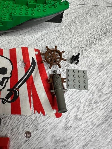 LEGO 6250 Cross Bone Clipper Pirates 1997 Ship Sail Flag Parts Lot Vintage