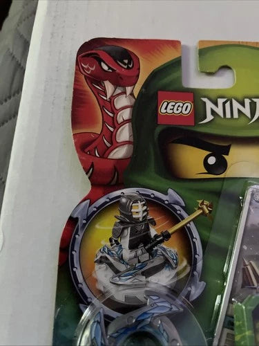 MEOW 9563 Ninjago Masters of Spinjitzu Kendo Zane 2011
