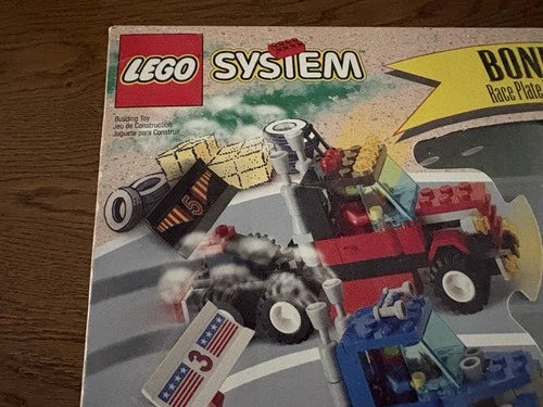 LEGO 1821 Rally Racers 1996 Vintage Town Set Box 3 Minifigs + Bonus Figure