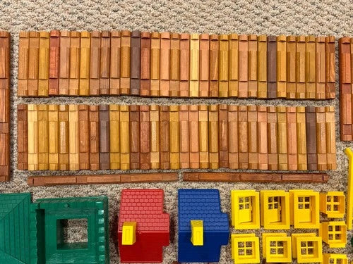 Vtg Lincoln Logs Huge Lot 420+ Extra Pieces- Roofs Windows Figures 4 3 2 Notch