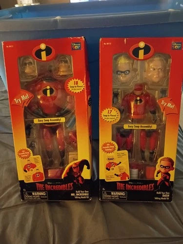 Lot of 2 The Incredibles Build Your Own Talking Model Kit Mr Incredible and Dash