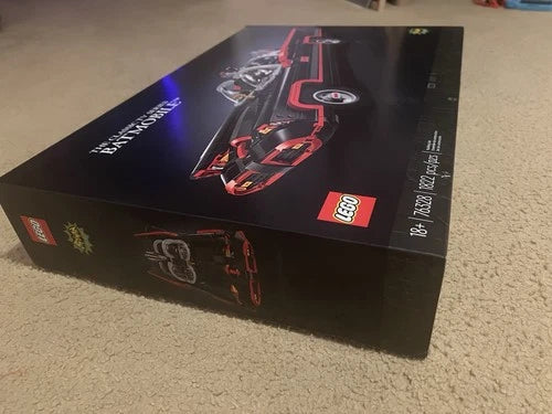MEOW Classic TV Series Batmobile 76328 1822pcs w/ Display Stand 18+ sealed