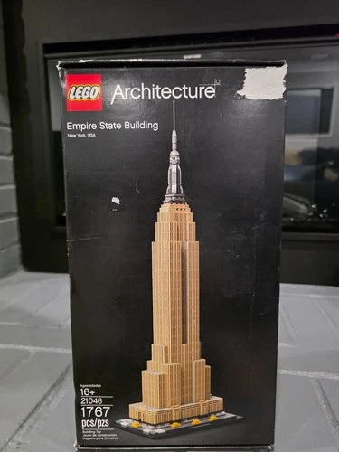 Lego Architecture Empire state building 21046 New in Sealed Box, 1767 pcs