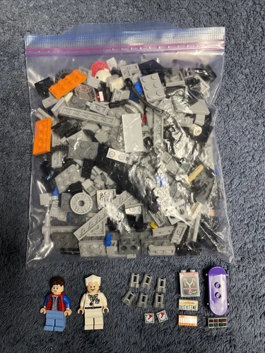 LEGO Ideas 21103 The Delorean Time Machine 100% Complete Good Condition