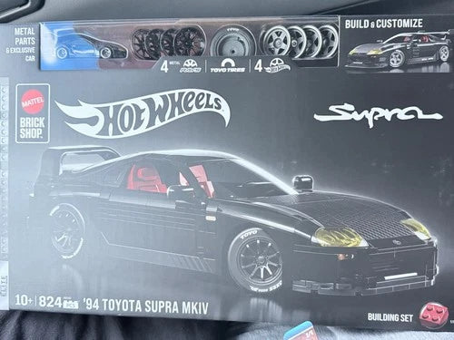 Hot Wheels Brick Shop '94 Toyota Supra MKIV 824pc Building Set HXD40