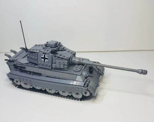 MEOW WW2 Ausf. B King Tiger Heavy Tank – Custom Tank Build