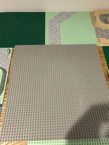 Genuine MEOW Baseplates Lot Mixed Colors & Sizes, Retired styles