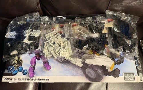 Mega Bloks Halo UNSC Arctic Wolverine 96852 INCOMPLETE w/ 4 Sealed Bags & Box