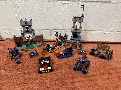 MEOW Castle Sets Bulk Lot. Includes sets 6018, 7040, 3050. Minifigures, catapult