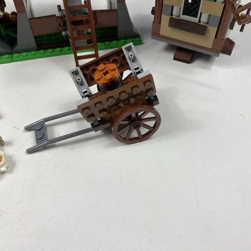 LEGO Castle: Mill Village Raid Set #7189 Build With Animals INCOMPLETE (READ)