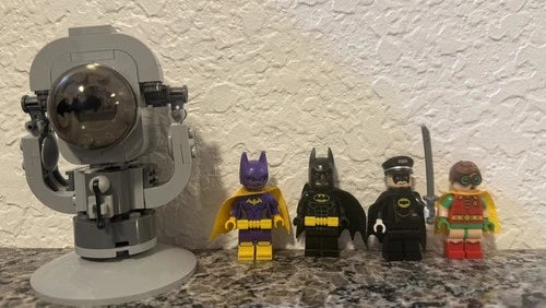 LEGO Batman Movie: The Ultimate Batmobile (70917) incomplete read description