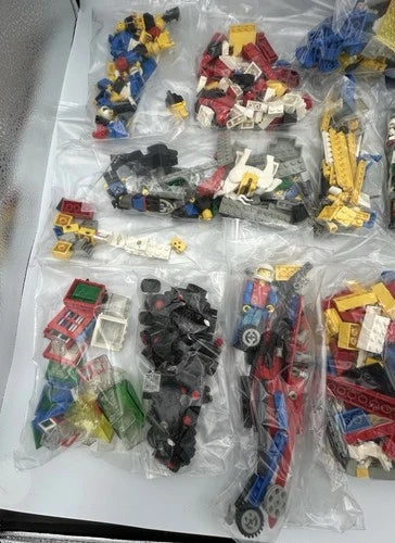 Vintage MEOW Bulk Lot Mixed Bricks Minifigures Accessories Knights Space Technic