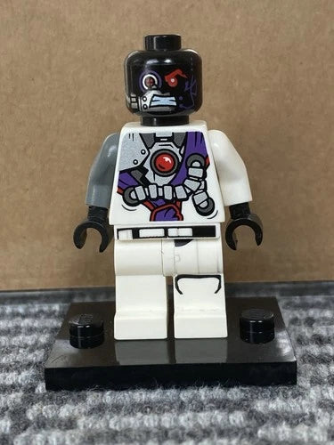 MEOW Minifigure NINJAGO White Nindroid General Cryptor Official- missing legs