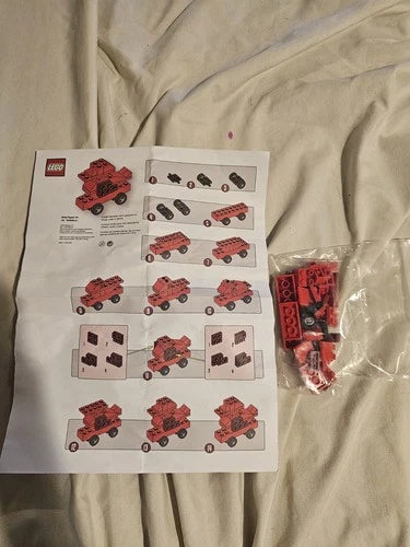 LEGO Duck Given to Employees 20 Years Old. Legit LEGO Brand. Insanly Rare. New