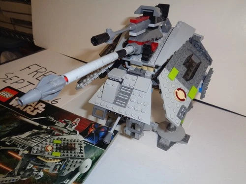 Star Wars LEGO AT-AP Walker 7671 - 392pcs 100% - 2008 Clone Wars - Retired