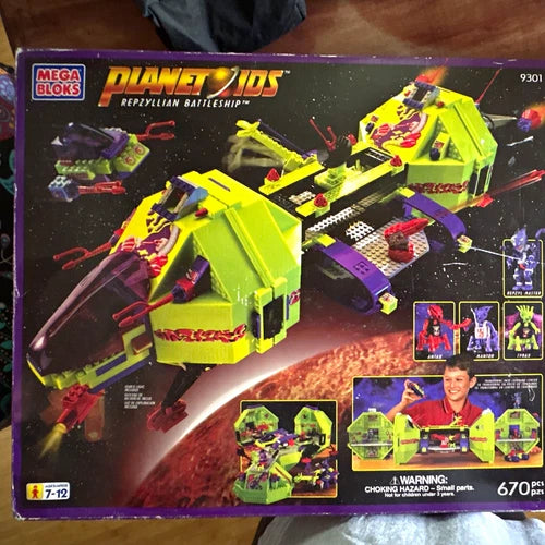 Mega Bloks Planetoids Reptyllian Battleship 9301 Space Set 670 Pieces